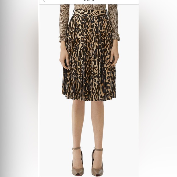 Burberry Pleated Leopard Print Stretch Silk Skirt - Picture 2 of 8